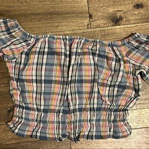 American Eagle crop top. Size S